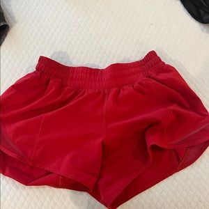 Lululemon Hotty Hot Shorts (red)